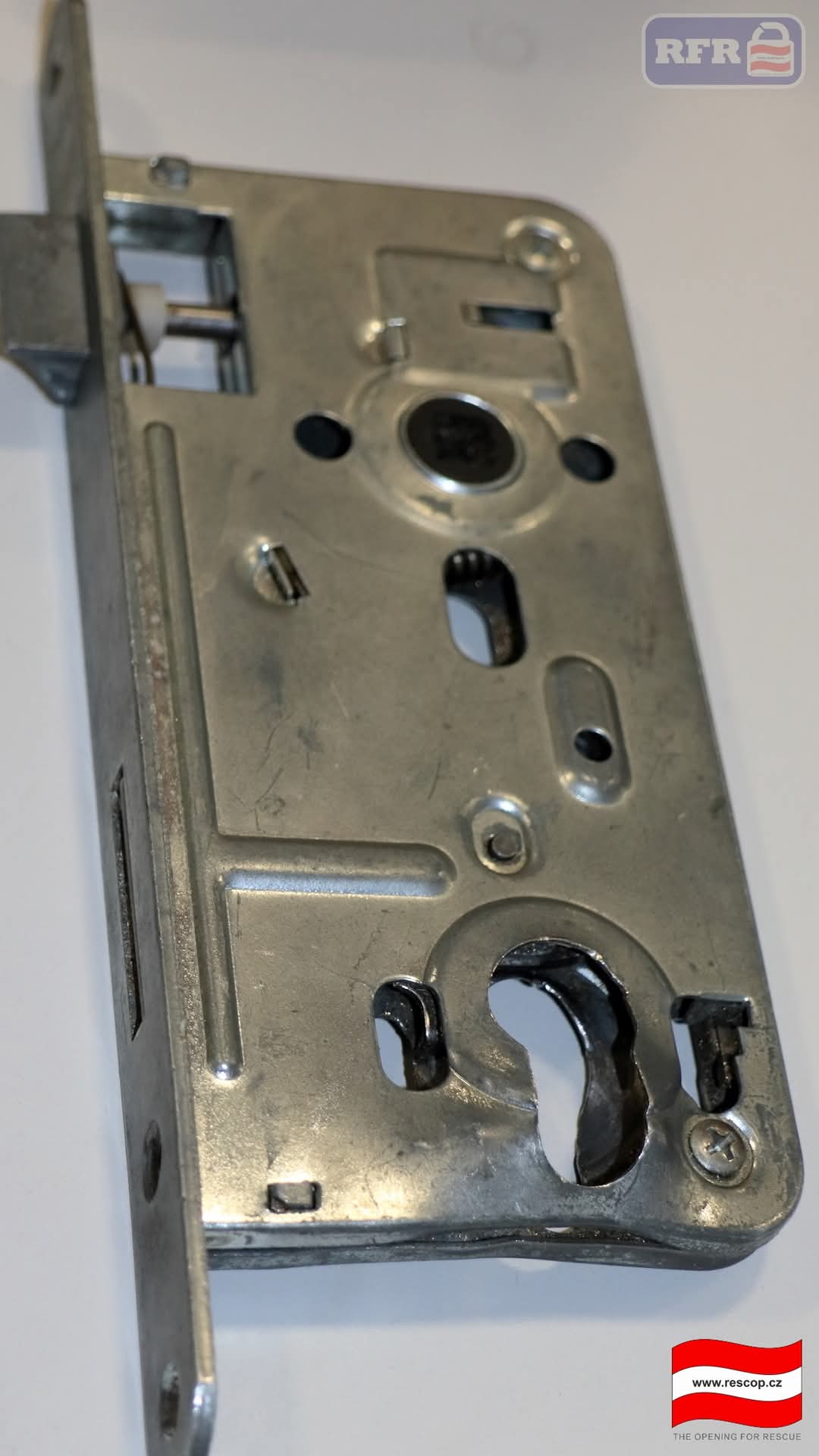 WhatsApp Image 2025-11-26 at 09.27.49